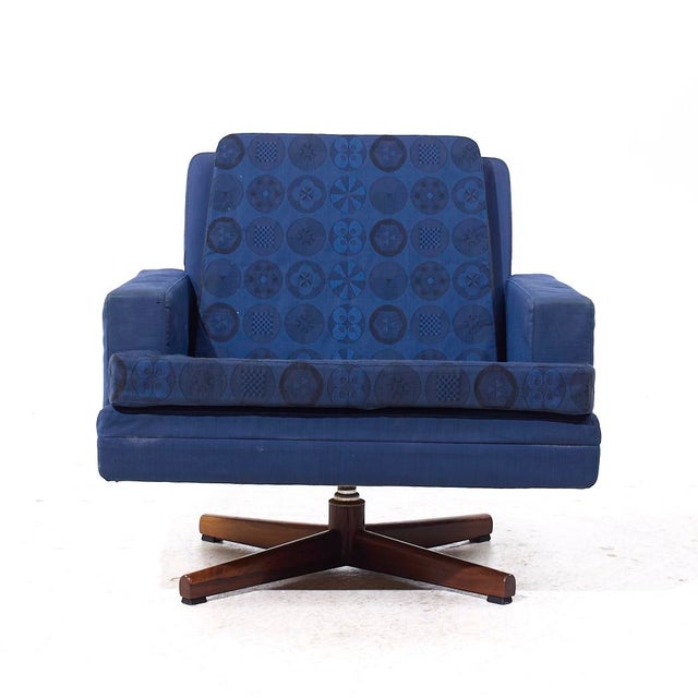 Mid 20th Century Fredrik Kayser Model 807 Mid Century Norwegian Swivel Lounge Chairs - Pair For Sale - Image 5 of 12