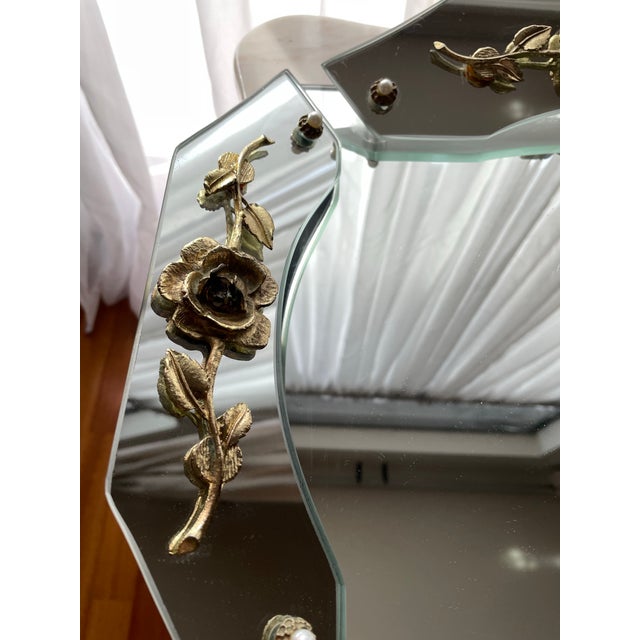 1940s Vintage 1940s French Style Hollywood Regency Beveled Vanity Mirror With Gilt Floral Accents For Sale - Image 5 of 10