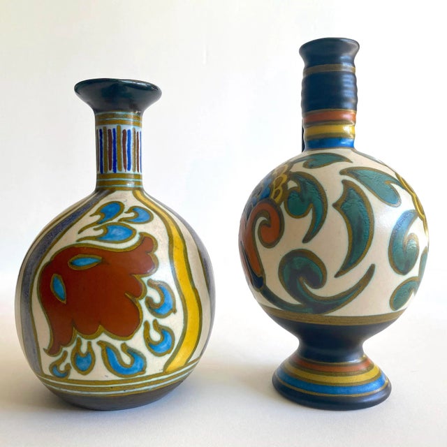 Yellow Vintage 1920s Gouda Holland Art Nouveau Hand Painted Dutch Art Pottery Handled Ewer Bottle Vases - Set of 2 For Sale - Image 8 of 13