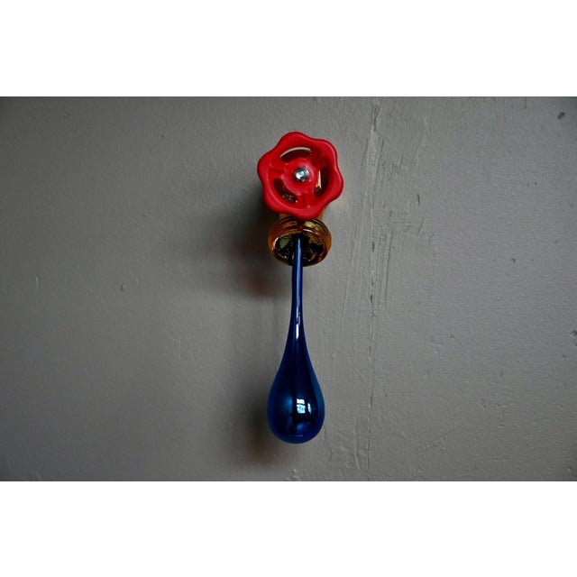 Santicri, Running Out Wall Sculpture, 2000s, Chrome-Plated Resin and Gold Faucet For Sale - Image 10 of 10