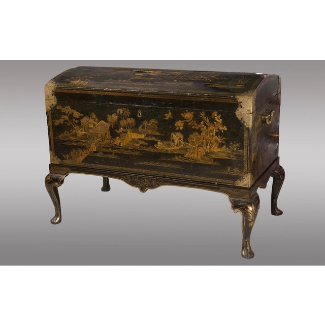 Antique British Lacquered Chest with Chinoiserie Decoration, 1900s For Sale - Image 9 of 9