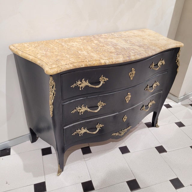 Louis XV Commode, Paris, France, 1900s For Sale - Image 6 of 18