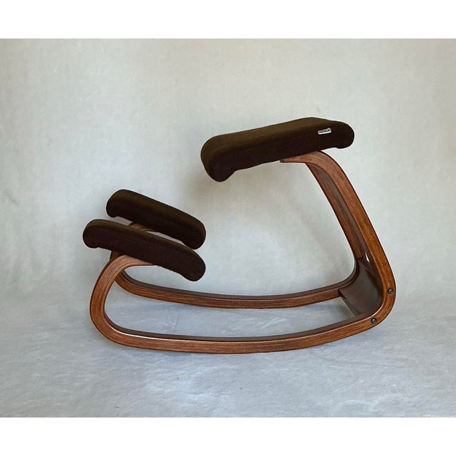 Mid-Century Modern Vintage Mid-Century Danish Balans Kneeling Movement Ergonomic Chair Designed by Peter Opsvik, Circa 70s For Sale - Image 3 of 12
