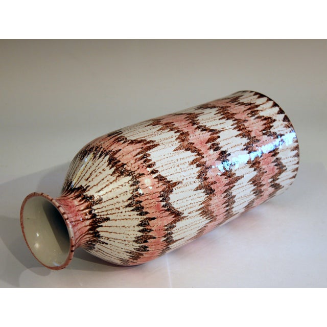 Italian 1950s Vintage Bitossi Italian Pottery Early V-Mark Londi Raymor Ceramic Vase For Sale - Image 3 of 8