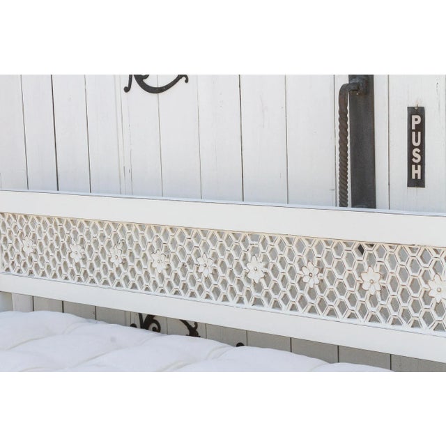 White Large Hand-Carved Floral Jali White Daybed Sofa For Sale - Image 8 of 13
