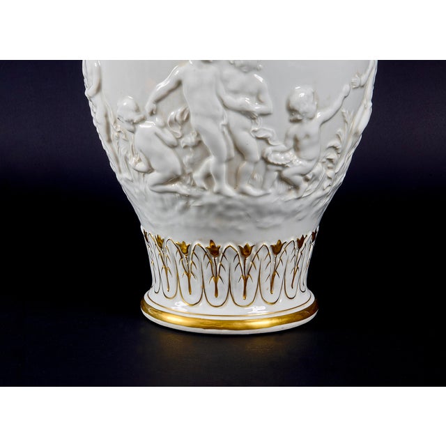 19th Century Italian Glazed Ceramic Vase from Capodimonte For Sale - Image 3 of 9