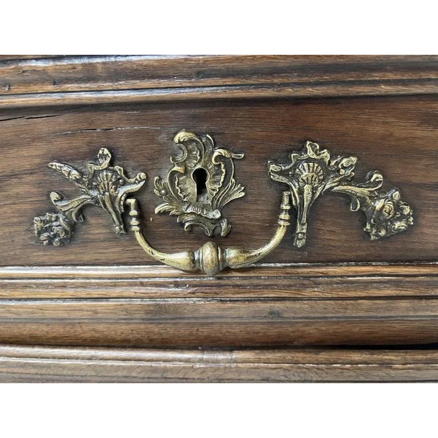 Wood Louis XIV Style Chest of Drawers in Oak, 1900s For Sale - Image 7 of 15