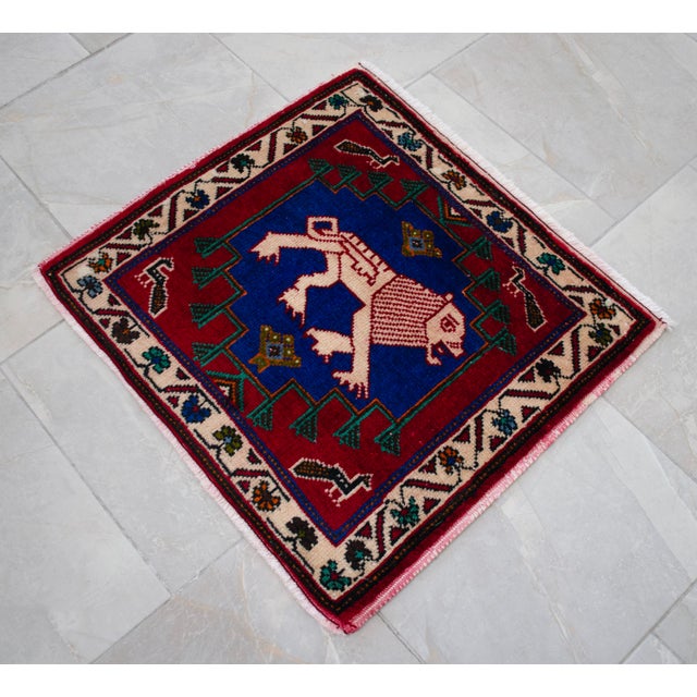 1970s Hand-Knotted Small Rug, Lion Motif Wellcome Mat Entry Decor - 26" X 24" For Sale - Image 4 of 9