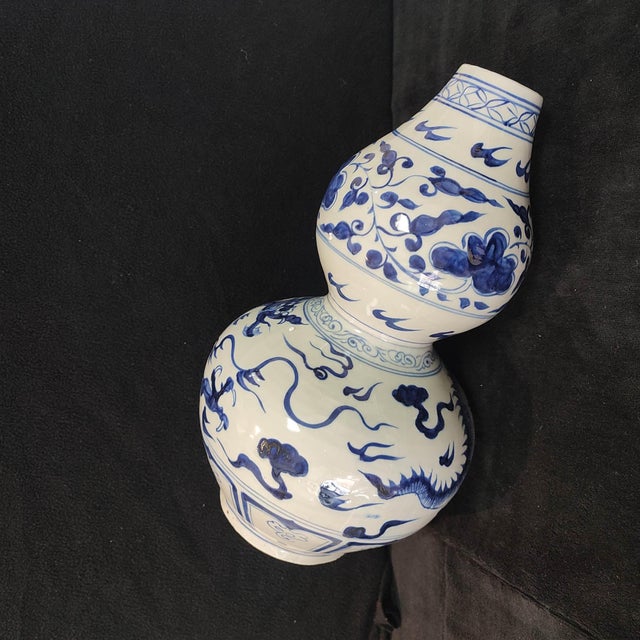 White Chinese Ceramic Vase,Blue and White Porcelain Gourd Vase Hand Painted Flowers and Dragon Pattern For Sale - Image 8 of 12