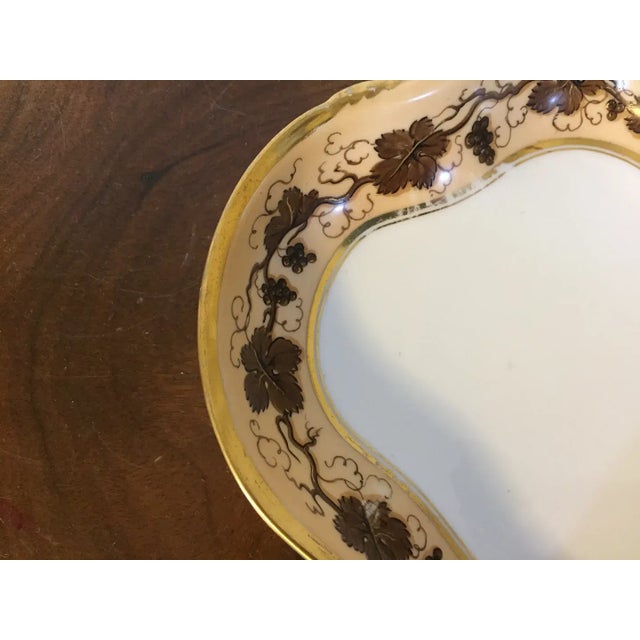 Antique early 19th century Paris porcelain shell shaped serving dish in the "Vintage" pattern - Rufus King service by...