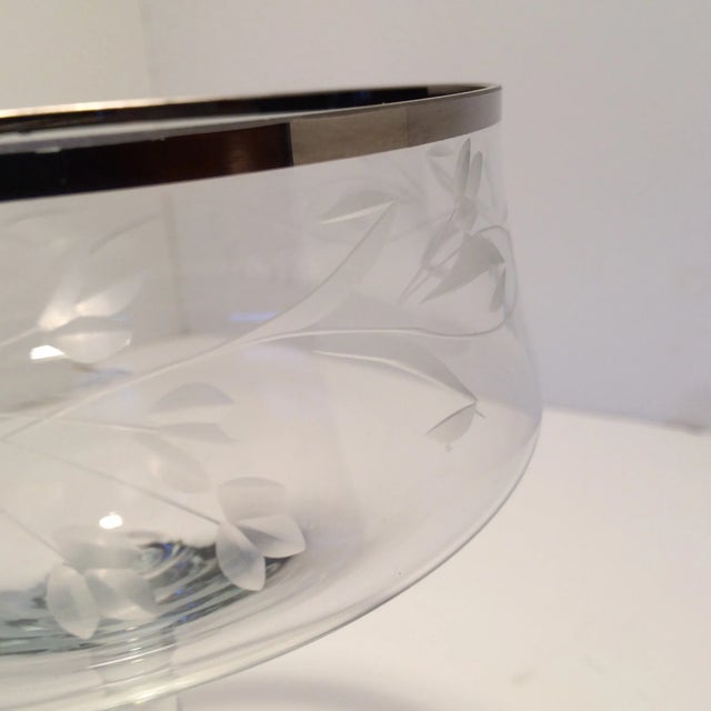 1960s Platinum Rim Floral Etched Crystal Pedestal Bowl For Sale - Image 5 of 11