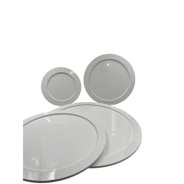 Mid-Century Modern Great White Centerpiece Stacked White Plastic Trays, Italy 1970s For Sale - Image 3 of 9
