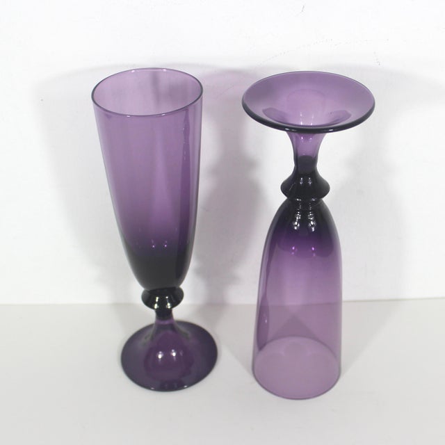 Mid-Century Modern Vintage Pair of Amethyst Champagne Glass Flutes Plum Purple For Sale - Image 3 of 8