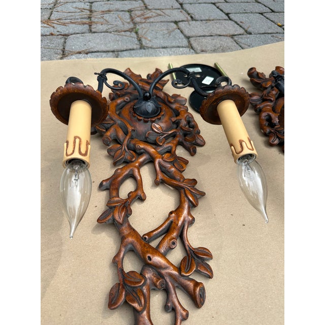 1990s 1990s Roberto Giovannini Art. 1170 Ramage Italian Carved Wood Two - Light Sconces - a Pair For Sale - Image 5 of 10