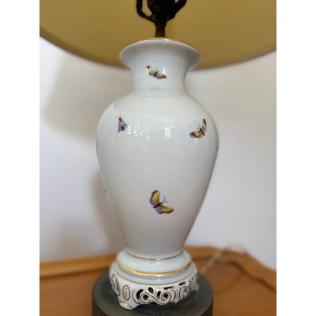 Ceramic Vintage Herend Porcelain Table Lamp, Rothschild Bird Pattern, Mid-20th C. For Sale - Image 7 of 7