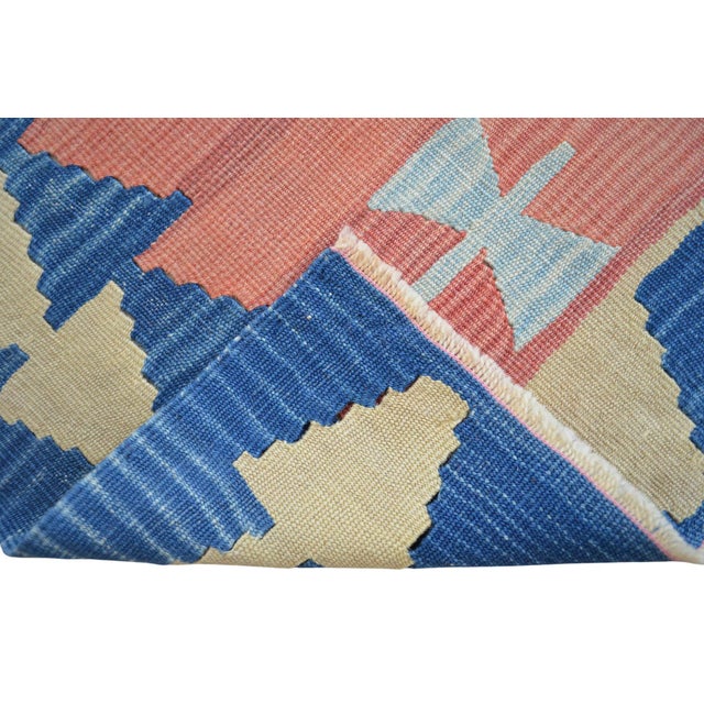 Vintage Turkish Handwoven Kilim Rug – Flat Weave Boho Farmhouse Decor – Standard 3′9″ X 5′7″ For Sale - Image 9 of 9