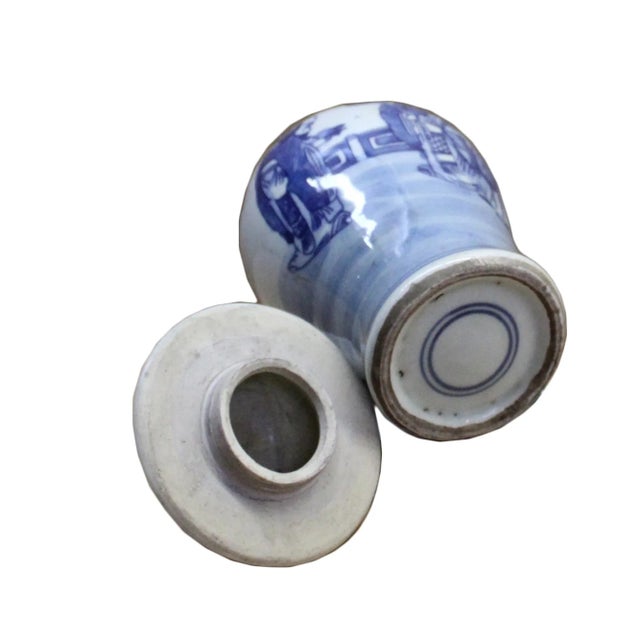 Lot of 2 Chinese Porcelain Blue & White Small Round Lid Jars For Sale In San Francisco - Image 6 of 8