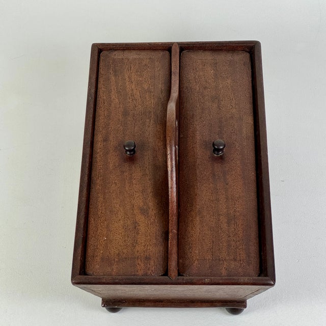 Antique 19th Century Mahogany Double Compartments and Lidded Cutlery Box With Handle For Sale - Image 4 of 14