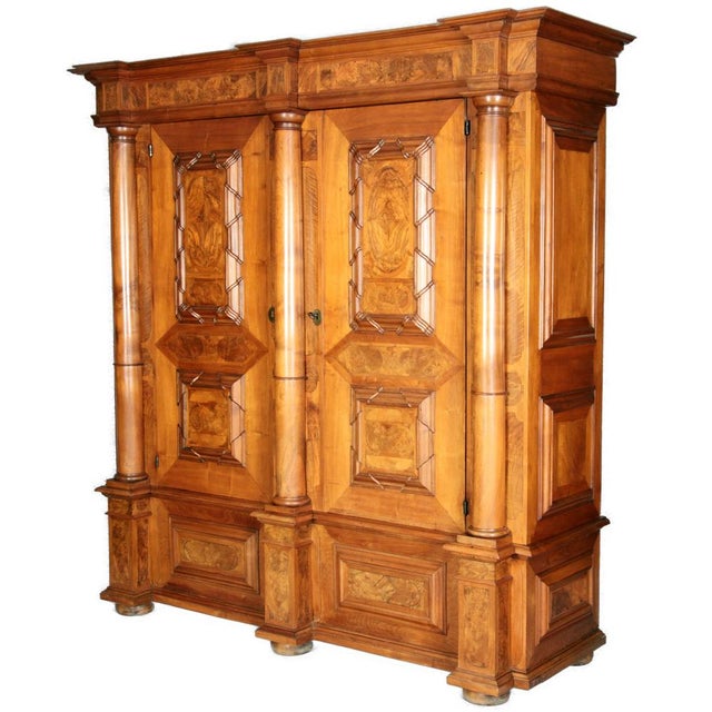 Baroque Baroque Wardrobe in Walnut, Basel, Switzerland, 1720s For Sale - Image 3 of 18