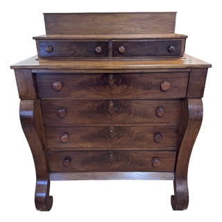 American Late Classical Flame Mahogany Chest of Drawers With Glove Boxes, Circa 1840 For Sale