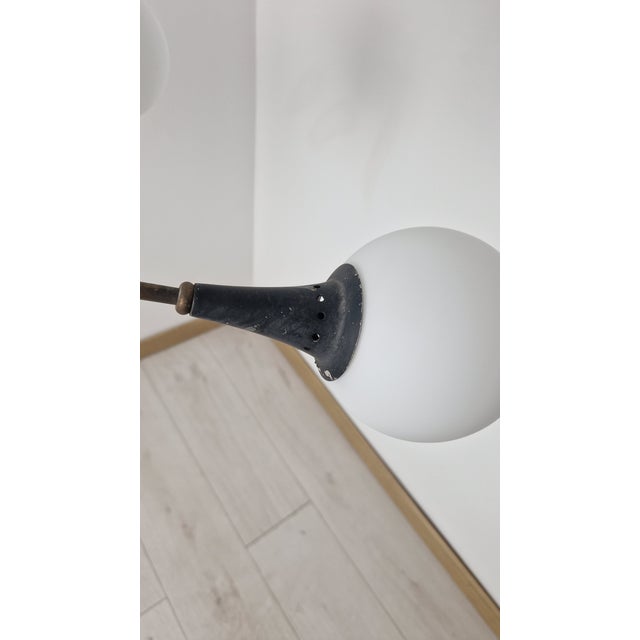 Stilnovo Twelve-Light Brass Chandelier with Opaline Spheres from Stilnovo, 1950s For Sale - Image 4 of 16