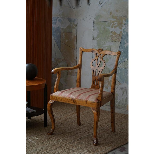 1920s Set of English Chippendale Style Armchairs in Birch, England, 1920s For Sale - Image 5 of 18