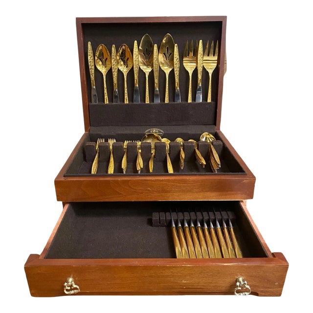 1950s Modernist Pattern Gold Plated Stainless Flatware Set of 92 by Reed and Barton For Sale