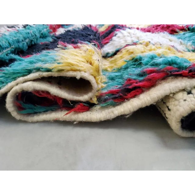 Vintage Moroccan Azilal Berber Rug in Natural Wool and Multicolored Cotton, 1982 For Sale - Image 9 of 14
