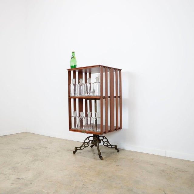 1900 - 1909 1900-1909 Revolving Bookcase by Sargent MFG Co. For Sale - Image 5 of 5