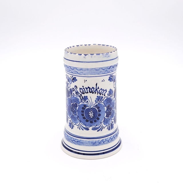A vintage Delft mug, Holland, circa 1980.