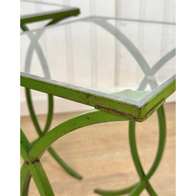Metal Mid-Century Avocado Green Outdoor Nesting Patio Tables - Set of 3 For Sale - Image 7 of 10
