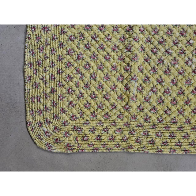 French Quilt in Yellow Cotton Fabric, 1890s For Sale - Image 3 of 12