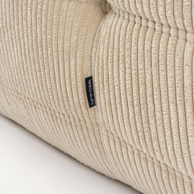 Vintage Ligne Roset Togo Chaise Lounge in Cream Corduroy For Sale - Image 10 of 13