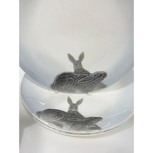 German Wächtersbach Hunting Plates and Tureen attributed to Carl Bull, 1910s, Set of 13 For Sale - Image 4 of 17