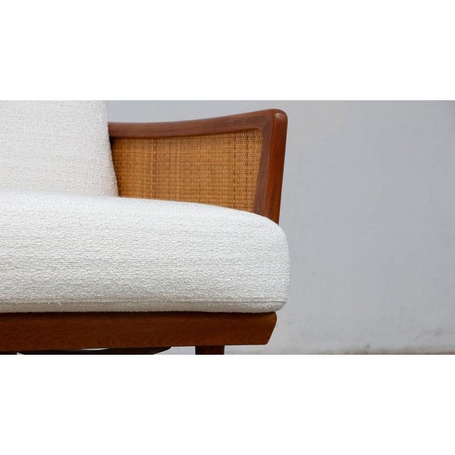 White Vintage FD 451 Sofa by Peter Hvidt & Orla Mølgaard Nielsen for FD, 1950s For Sale - Image 8 of 10