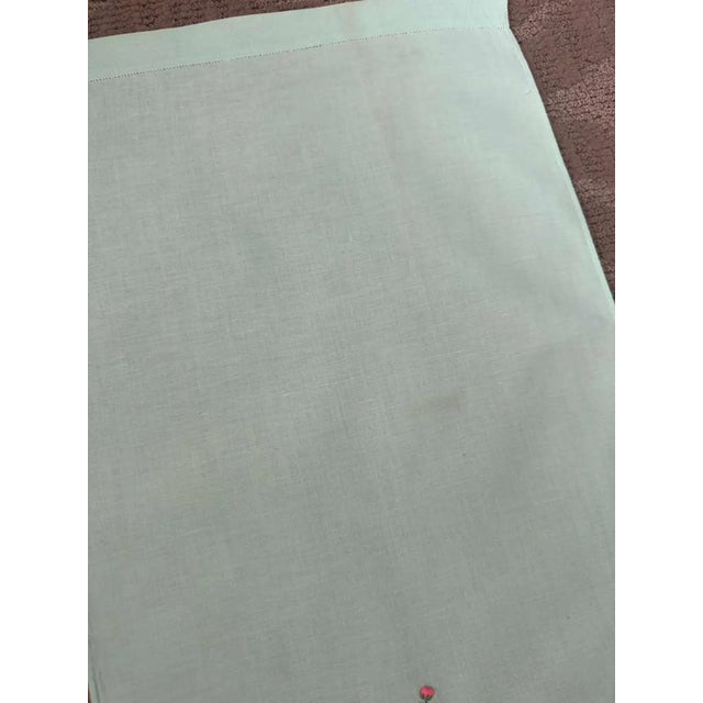 Asian Antique Vintage Aqua Linen Guest Towel with Padded Satin Stitch Floral Embroidery, Single Turquoise Fingertip Towel, Art Deco Era Linen For Sale - Image 3 of 9