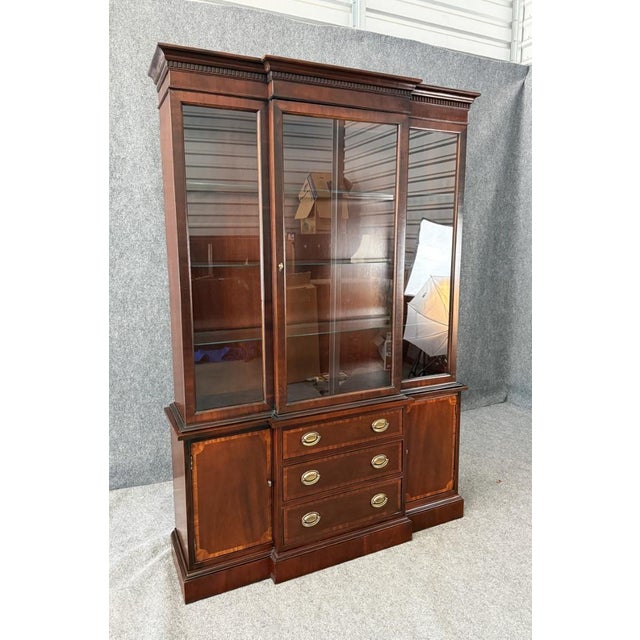 Hickory Chair Furniture Company Late 20th Century Hickory Chair James River Plantation China Cabinet For Sale - Image 4 of 12