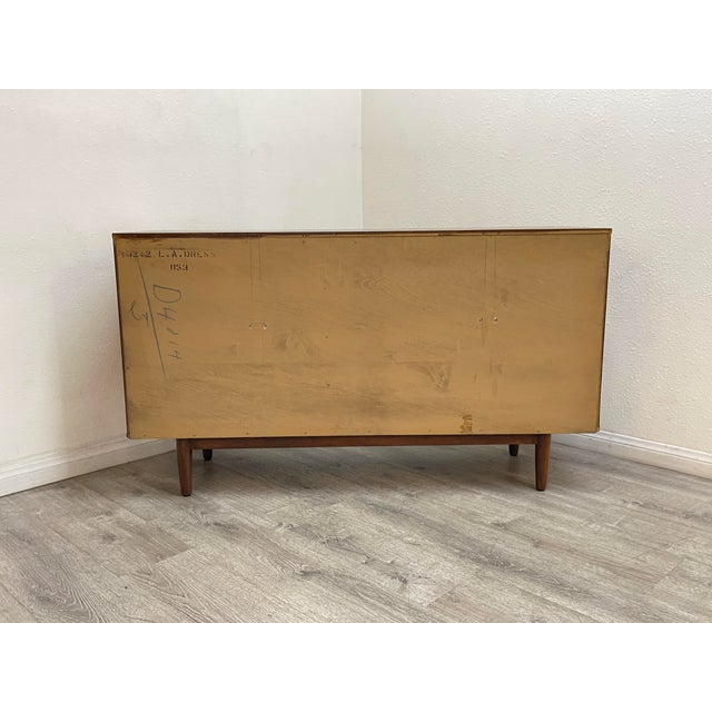 Mid-Century Modern Mid Century Modern Drexel Dresser For Sale - Image 3 of 10