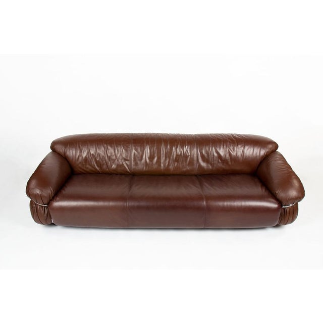 1970s Sesann 3-Seater Sofa in Brown Leather by Gianfranco Frattini for Cassina, 1970s For Sale - Image 5 of 10