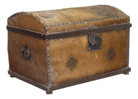 Example of Hide Trunks and Chests