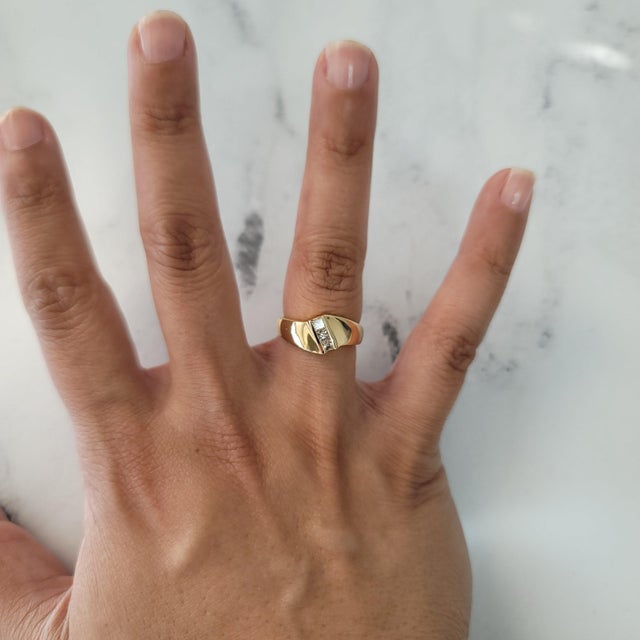 ♥ Product Summary ♥ Main Stone: Diamonds Approx. Diamond Carat Weight: .27cttw Diamond Color: G Diamond Clarity: VS2...