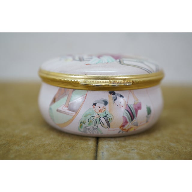 Mid 20th Century Halcyon Days England Chinese Chinoiserie Enamel Keepsake Box 2.5" For Sale - Image 4 of 13