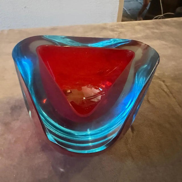 Glass 1970s Seguso Space Age Sommerso Red and Blue Murano Glass Bowl For Sale - Image 7 of 12