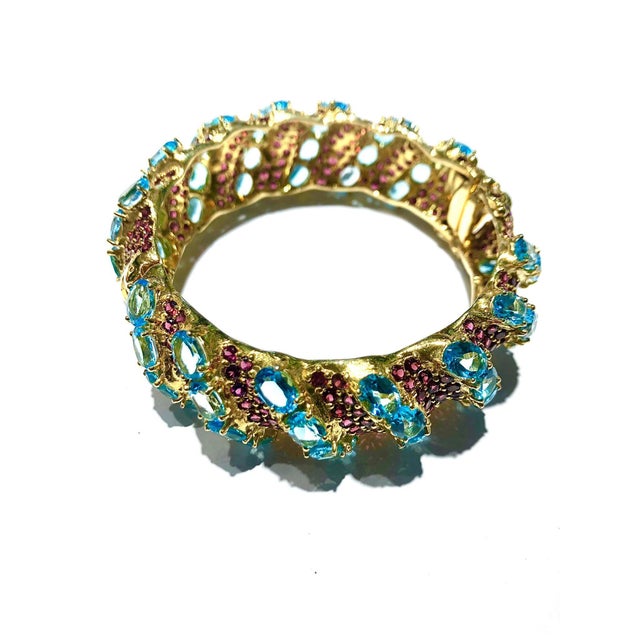 Baroque Bochic "Capri" Natural Ruby & Blue Topaz Bangle Set In 18K Gold & Silver For Sale - Image 3 of 18