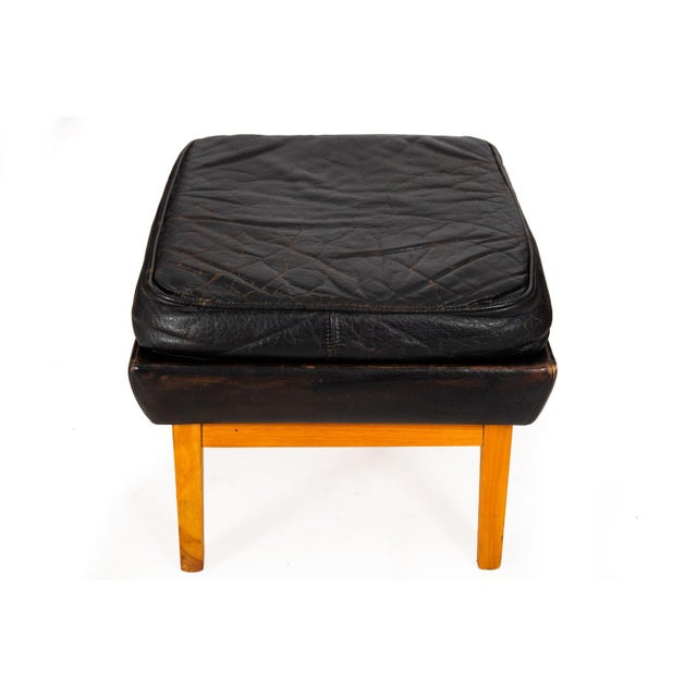 Pair of Mogens Hansen Mh195 Black Leather Armchairs With Ottoman Stool For Sale - Image 10 of 18