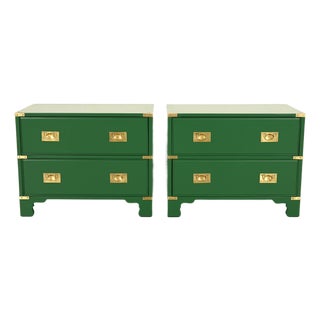 Drexel Heritage Mid-Century Hollywood Regency Campaign Green Lacquered Nightstands | Pair For Sale