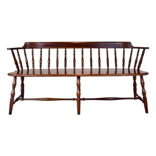 Philadelphia Windsor Style Lowback Bench Settee, 20th Century For Sale