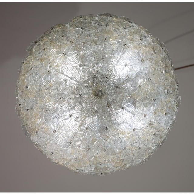 1970s 1970s Wonderful Large Gold and Transparent Murano Glass Ceiling Light Flower by Seguso For Sale - Image 5 of 14
