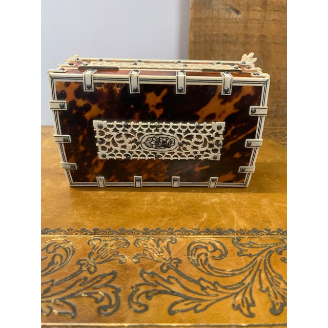 English Mid 19th Century Antique Anglo-Indian Fretwork Trinket Box For Sale - Image 3 of 7