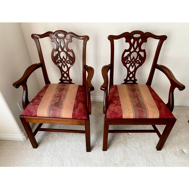 Baker Furniture Historic Charleston Collection Georgian Banded Mahogany Double Pedestal Table and Eight Chairs Vintage Exquisite Excellent Condition For Sale - Image 14 of 18